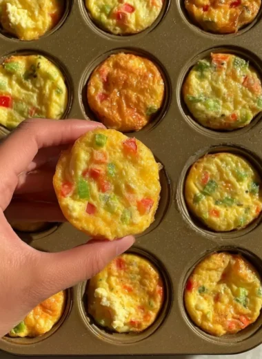 Delicious breakfast egg muffins packed with veggies and protein.