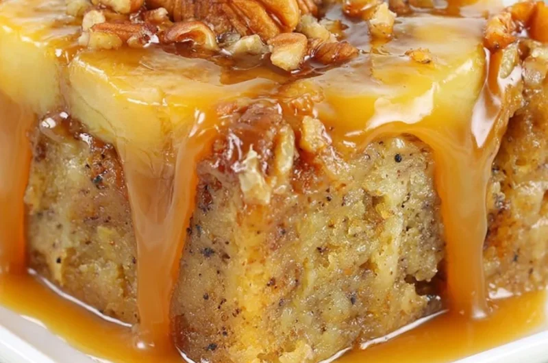 Deliciously baked Banana Upside Down Cake with caramelized bananas